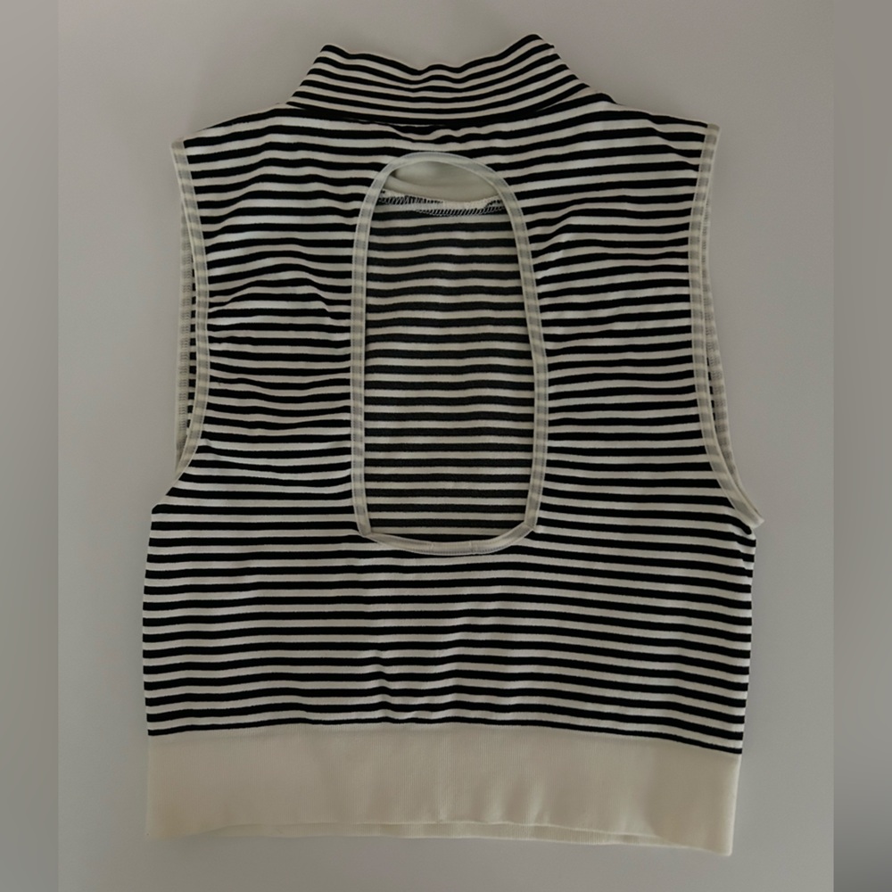 Bebe P/S crop top white and black striped sleeveless top cut out back mock neck - Picture 5 of 5